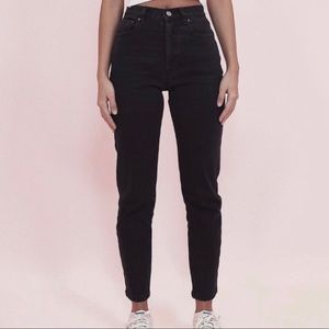 Cry Baby Black Hugging High Riss Button Fly Straight Leg Mom Jeans Size 25